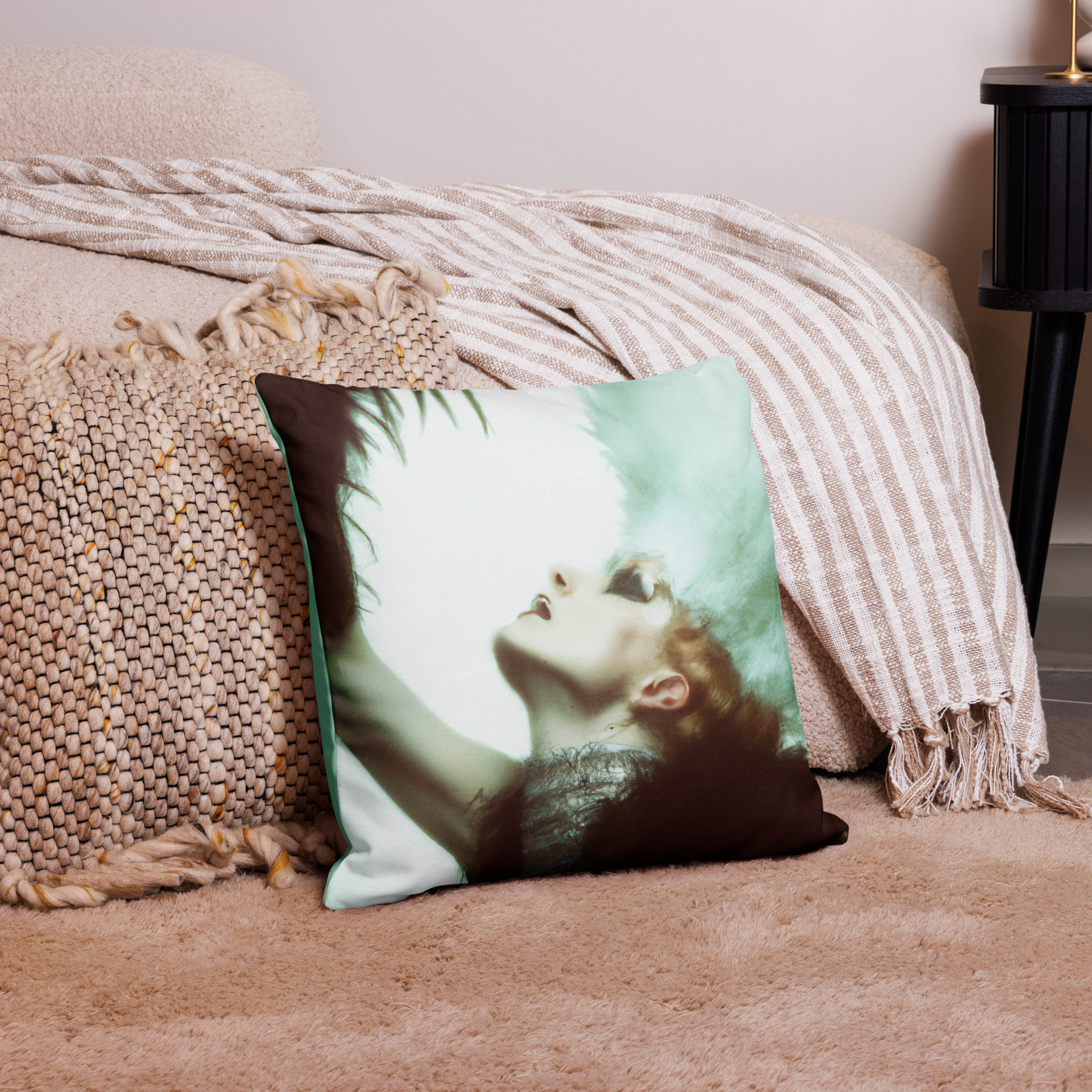 Follie Premium Pillow