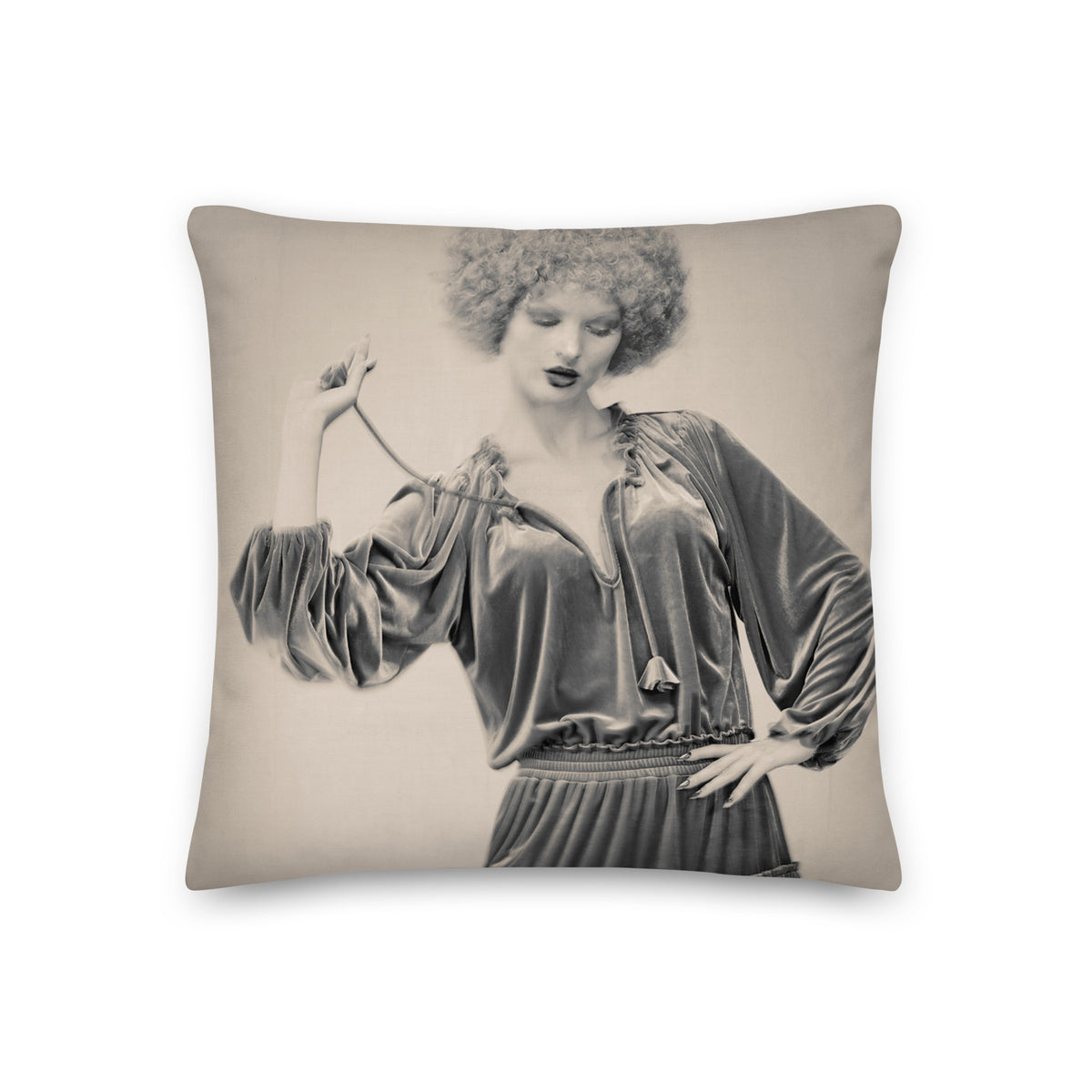 Clara Bo Premium Pillow