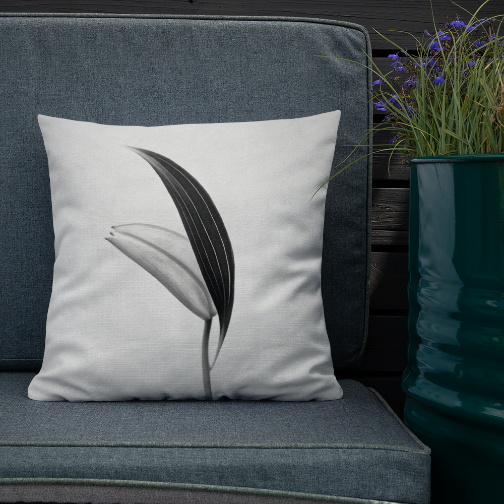 Lily Premium Pillow